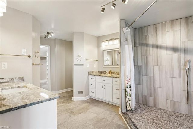 7 Mizzen CIR, Hampton, VA 23664