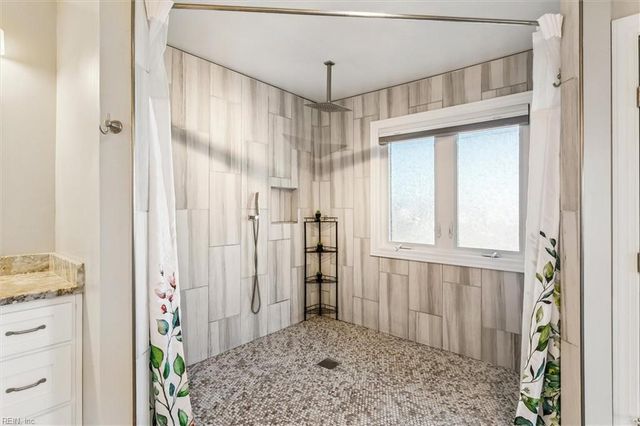 7 Mizzen CIR, Hampton, VA 23664