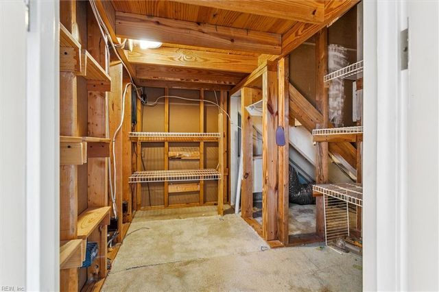 7 Mizzen CIR, Hampton, VA 23664