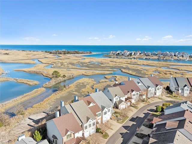 7 Mizzen CIR, Hampton, VA 23664