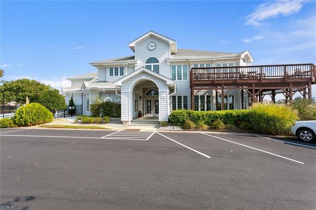 7 Mizzen CIR, Hampton, VA 23664