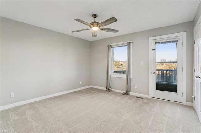 7 Mizzen CIR, Hampton, VA 23664