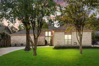 5 Kensington Court, Conroe, TX 77304