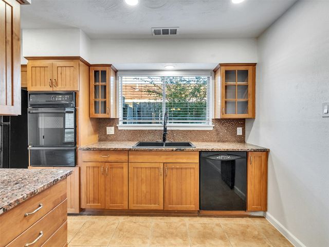 3504 80th Street Street, Galveston, TX 77551