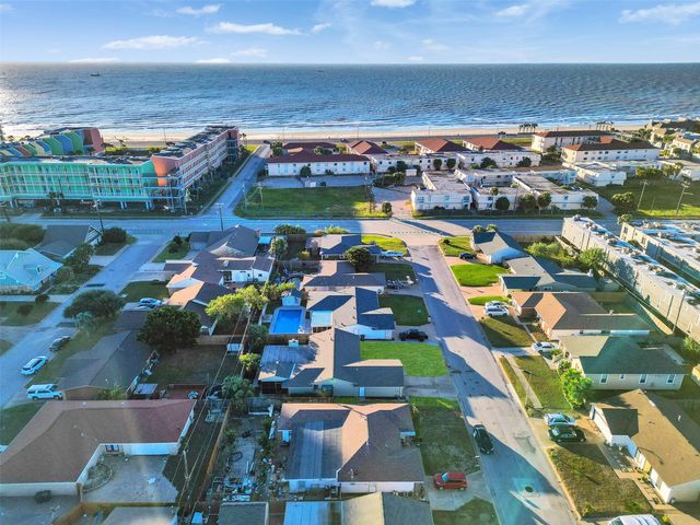 3504 80th Street Street, Galveston, TX 77551