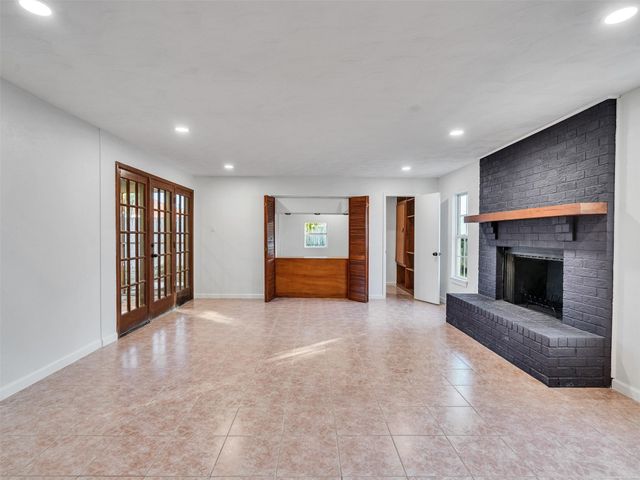 3504 80th Street Street, Galveston, TX 77551