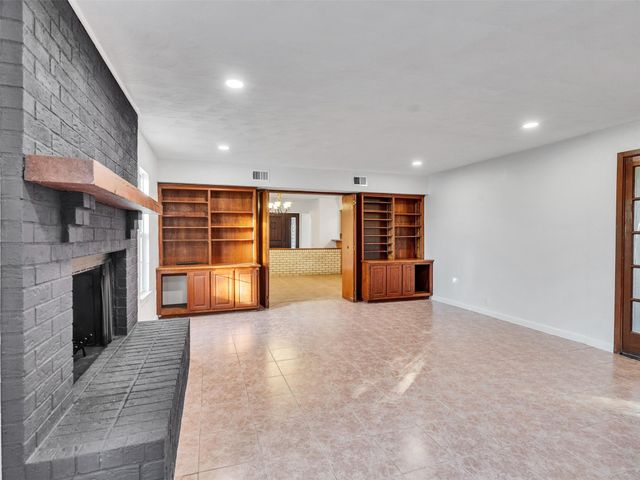 3504 80th Street Street, Galveston, TX 77551