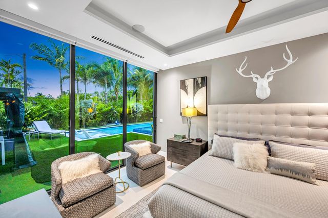 215 NE 28TH Court, Wilton Manors, FL 33334