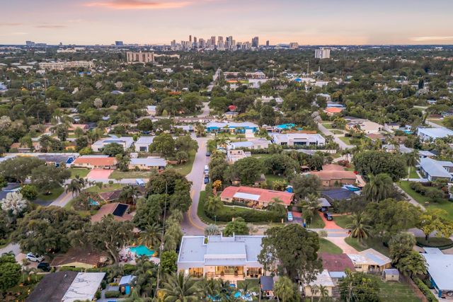 215 NE 28TH Court, Wilton Manors, FL 33334