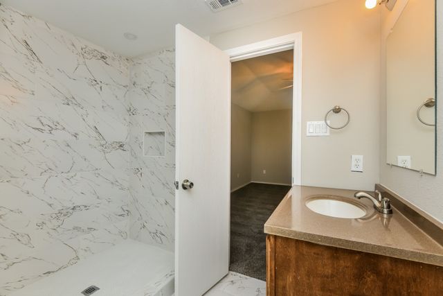 10208 Dawson Trail, Fort Worth, TX 76108