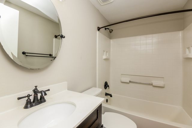 10208 Dawson Trail, Fort Worth, TX 76108