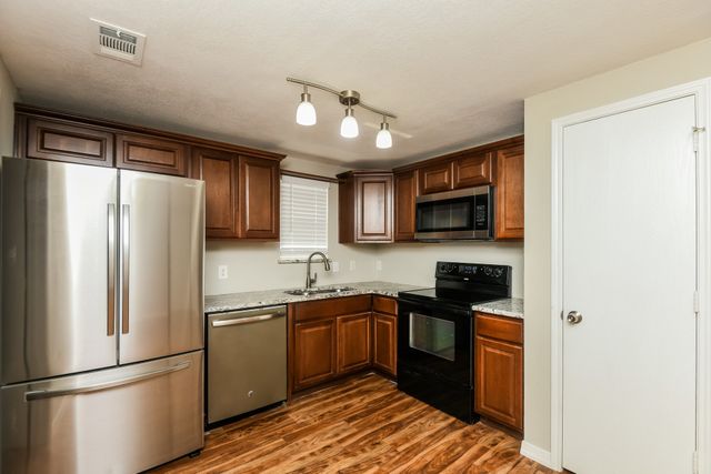 10208 Dawson Trail, Fort Worth, TX 76108