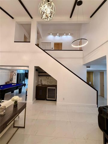 8646 SW 94th St, Miami, FL 33156