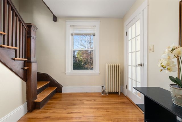 35 Boardman St, Worcester, MA 01606