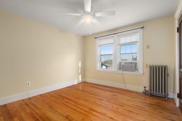 35 Boardman St, Worcester, MA 01606