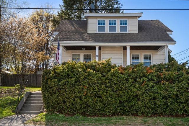 35 Boardman St, Worcester, MA 01606
