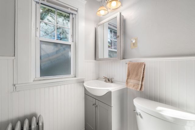 35 Boardman St, Worcester, MA 01606