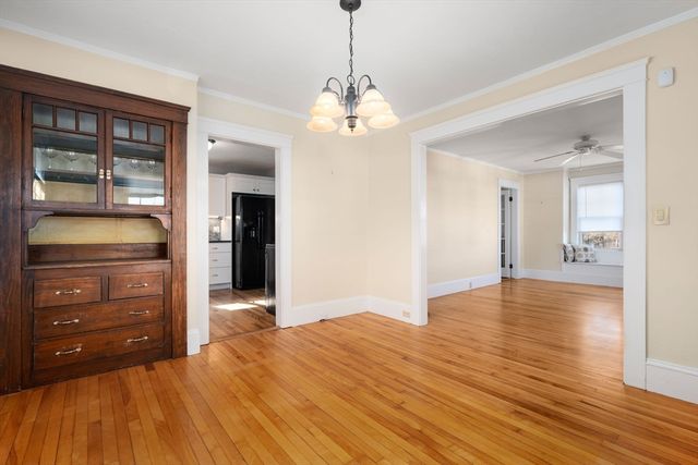 35 Boardman St, Worcester, MA 01606