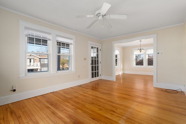 35 Boardman St, Worcester, MA 01606