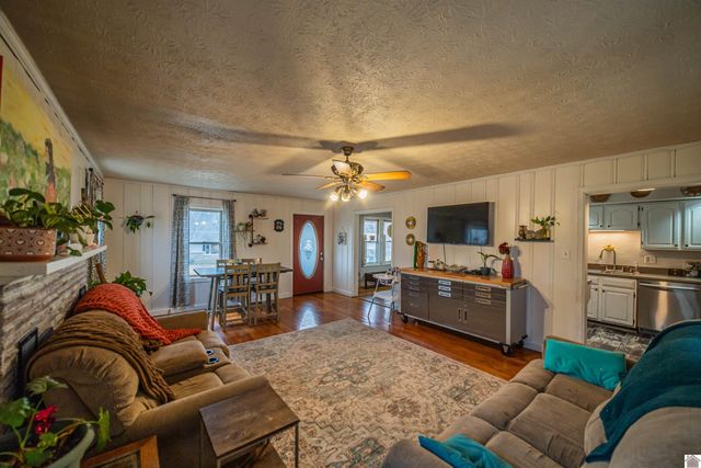 587 Elder St, Calvert City, KY 42029