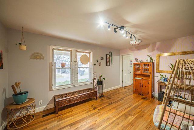 587 Elder St, Calvert City, KY 42029