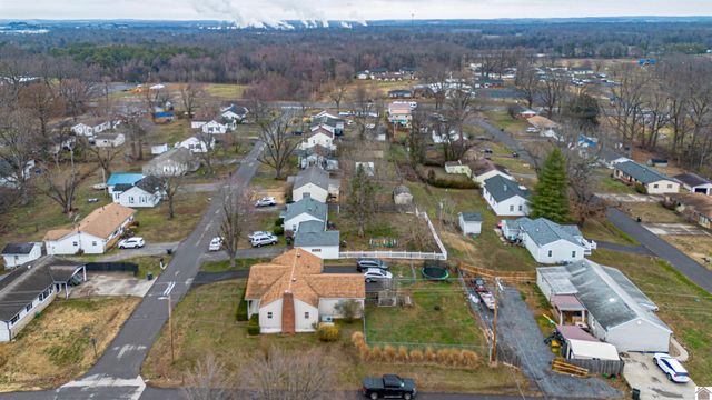 587 Elder St, Calvert City, KY 42029