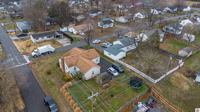 587 Elder St, Calvert City, KY 42029