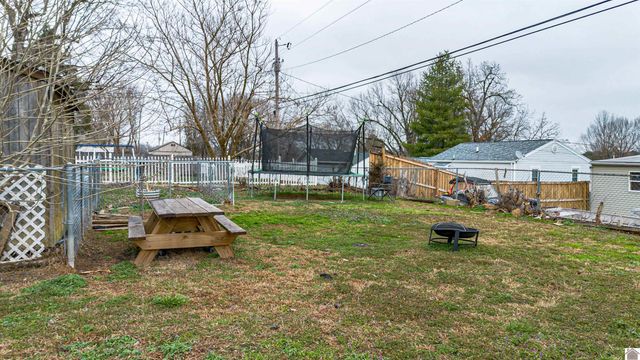 587 Elder St, Calvert City, KY 42029