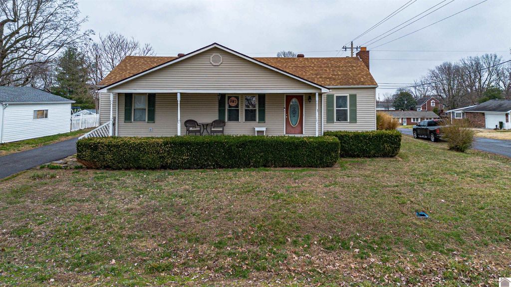 587 Elder St, Calvert City, KY 42029