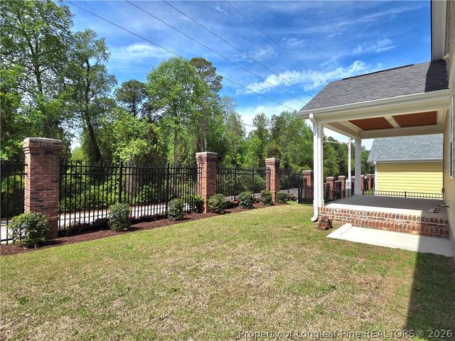 1822 Fordham Drive, Fayetteville, NC 28304
