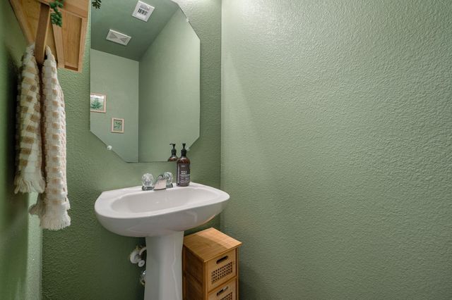 709 N Cascades Ave 1, Pflugerville, TX 78660