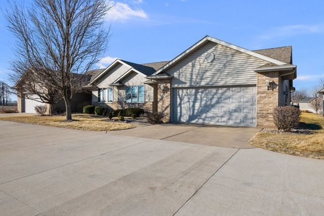 1126 W Le Claire Road 0, Eldridge, IA 52748