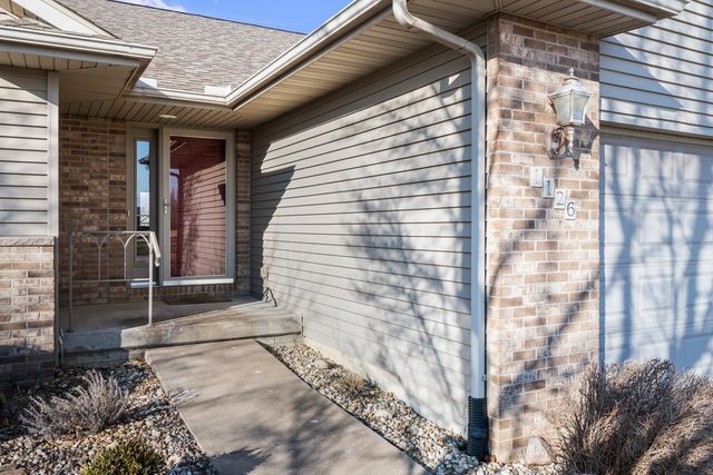 1126 W Le Claire Road 0, Eldridge, IA 52748