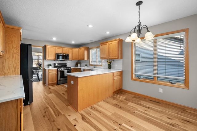 1126 W Le Claire Road 0, Eldridge, IA 52748