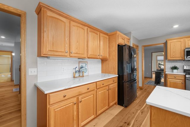 1126 W Le Claire Road 0, Eldridge, IA 52748