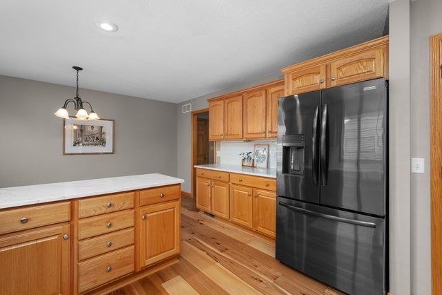 1126 W Le Claire Road 0, Eldridge, IA 52748