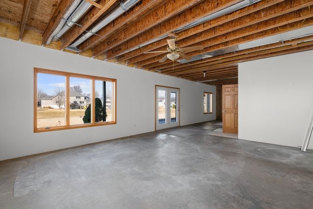 1126 W Le Claire Road 0, Eldridge, IA 52748