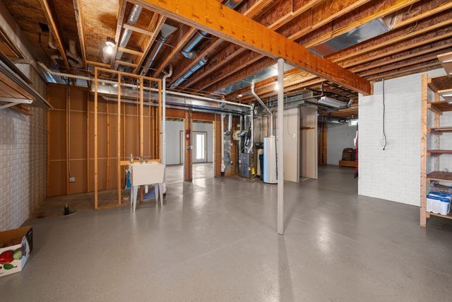 1126 W Le Claire Road 0, Eldridge, IA 52748