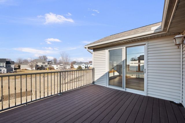 1126 W Le Claire Road 0, Eldridge, IA 52748