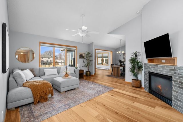 1126 W Le Claire Road 0, Eldridge, IA 52748