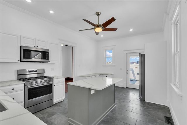 202 E Daggy Street, Tuscola, IL 61953