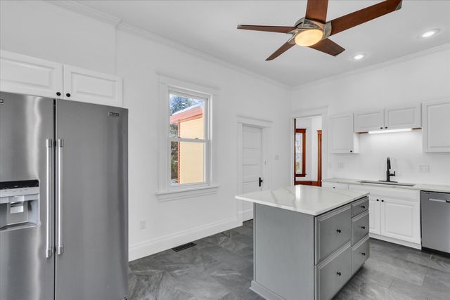 202 E Daggy Street, Tuscola, IL 61953