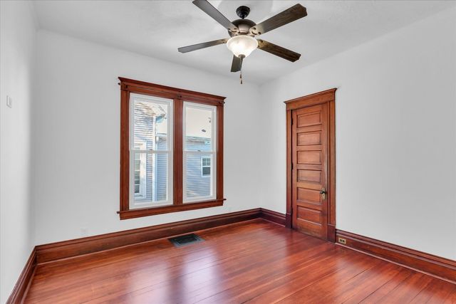 202 E Daggy Street, Tuscola, IL 61953