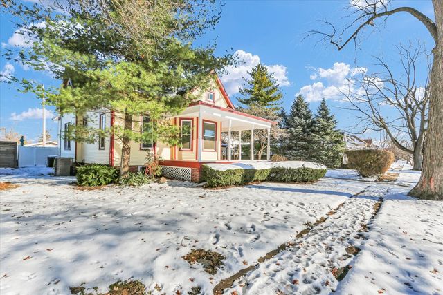 202 E Daggy Street, Tuscola, IL 61953