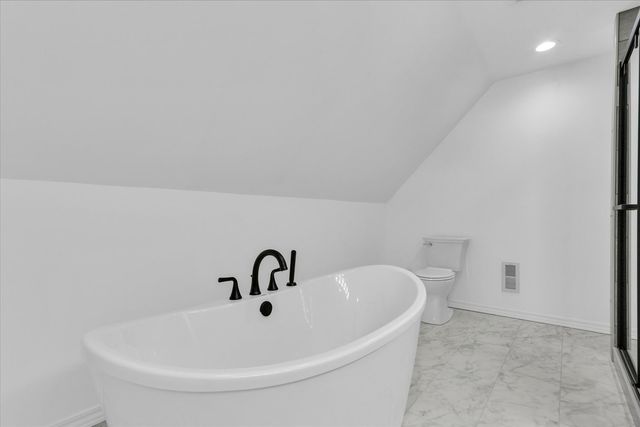 202 E Daggy Street, Tuscola, IL 61953