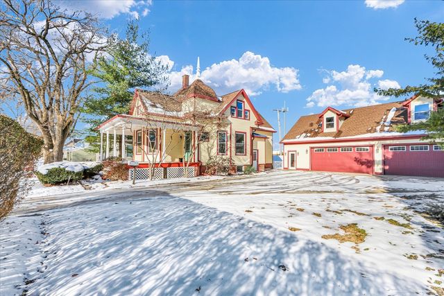 202 E Daggy Street, Tuscola, IL 61953