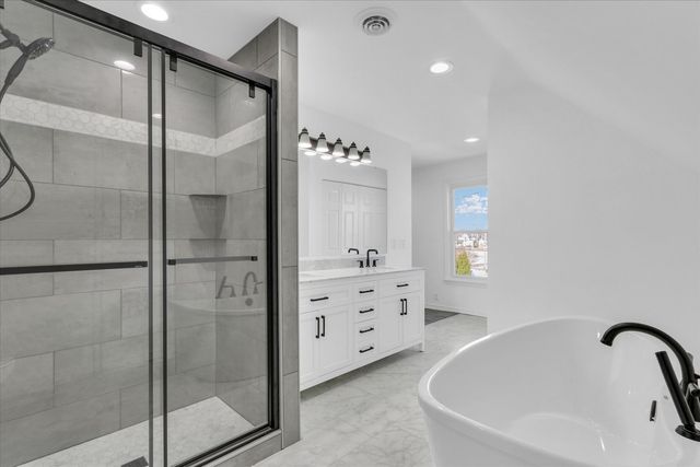 202 E Daggy Street, Tuscola, IL 61953