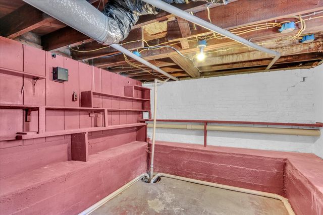 202 E Daggy Street, Tuscola, IL 61953