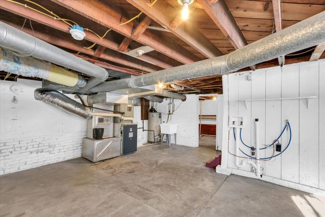 202 E Daggy Street, Tuscola, IL 61953