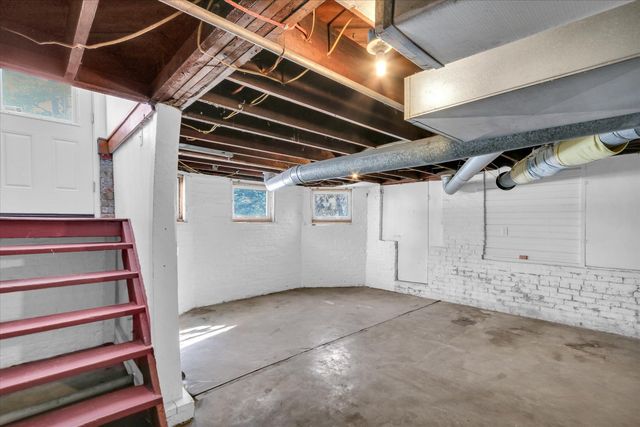 202 E Daggy Street, Tuscola, IL 61953